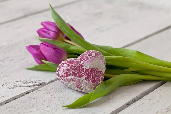 Пучок Свіжих Рожевих Тюльпанів Серцем — стокове фото