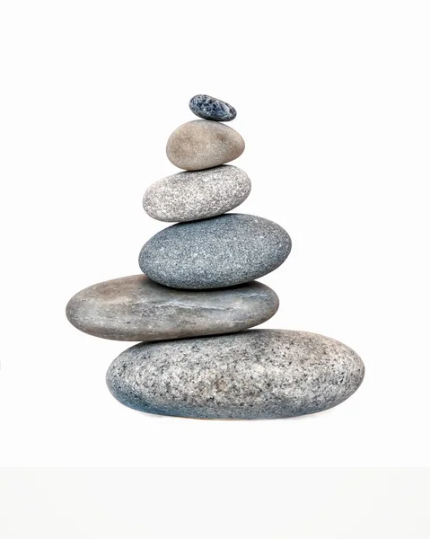 Evenwichtige Kiezelsteen Cairn Een Witte Achtergrond — Stockfoto