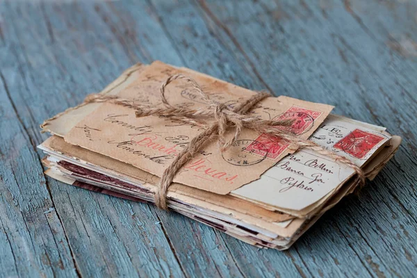 Estilo Vintage Ainda Vida Com Pacote Cartas Antigas Manuscritas Madeira — Fotografia de Stock