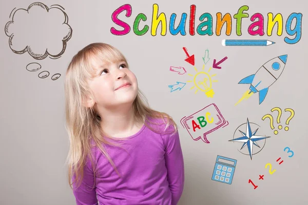 Blond Meisje Met Tekst Van Duitse Schulanfang Vertalen Terug Naar — Stockfoto