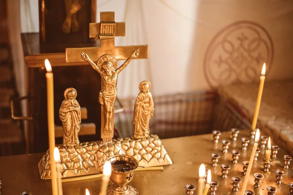 Church table for prayers and candles — Φωτογραφία Αρχείου