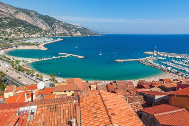 Menton kıyı görünümünü.