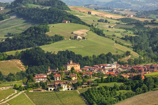 Town of barolo and green hills. — Stock Photo, Image