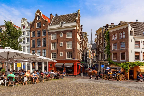 Amsterdam tipik görünümü. — Stok fotoğraf