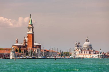 San Giorgio Maggiore ve Santa Maria della Salute kiliseler.