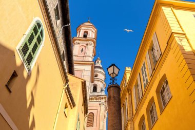 Menton, Fransa'nın mimarisi.