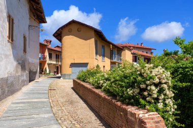 küçük İtalyan şehir manzarası.