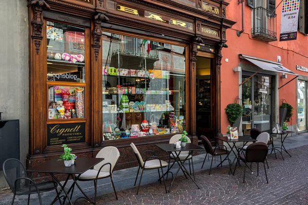 Alba Italy June 2019 Tables Cobblestone Street Front Small Confectionery — Zdjęcie stockowe
