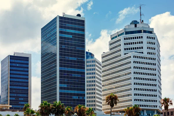 Moderna Kontorsbyggnader Fodrade Med Glas Tel Avivs Affärscentrum Israel — Stockfoto