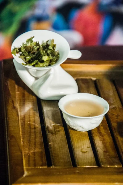 Yeşil çay ile Çin çayı-zaman