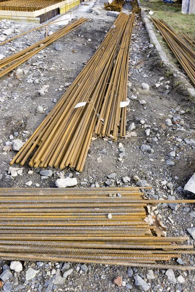 Vergalhão no canteiro de obras — Fotografia de Stock