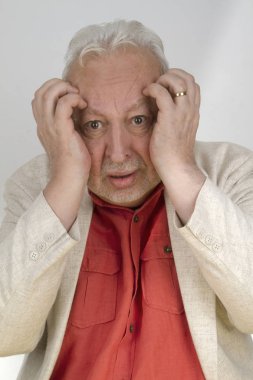 Komuta sizde güçlü baş ağrısı ile