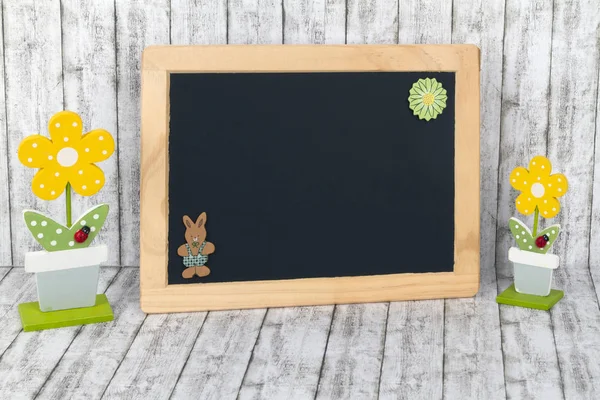 Blank Blackboard with decorative Flowers — Stock Photo, Image