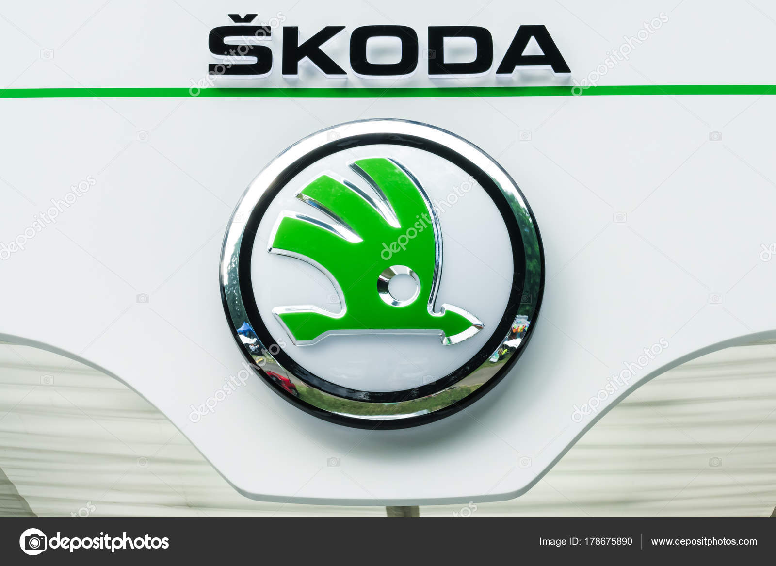 Логотип SKODA – Стоковое Редакционное Фото © Colour #178675890