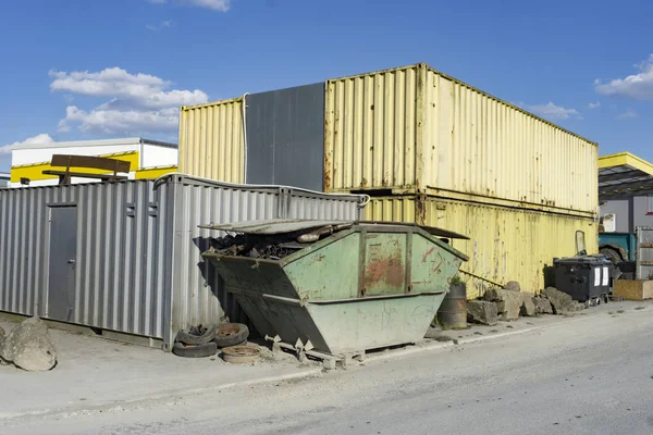 Viejo contenedor oxidado — Foto de Stock
