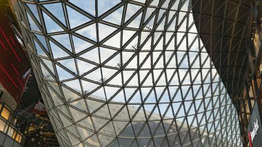 Alışveriş merkezinde mimarlık. 