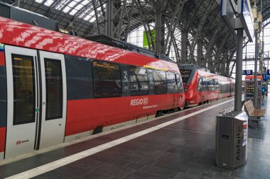 Frankfurt 'taki merkez tren istasyonu.