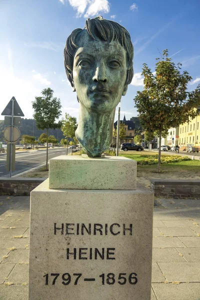 Heinrich Heine mellszobra — Stock Fotó