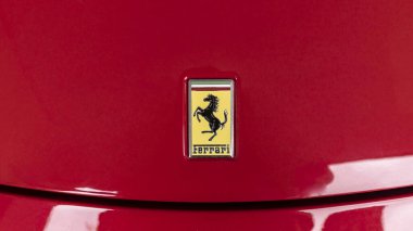 Ferrari logosu