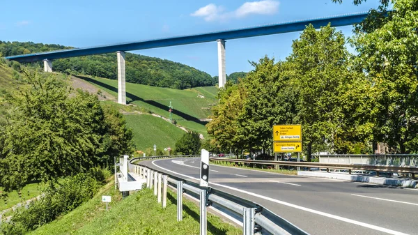 Trier Almany Eylül 2019 Otoyol Sokak Işaretli High Moselle Köprüsü — Stok fotoğraf