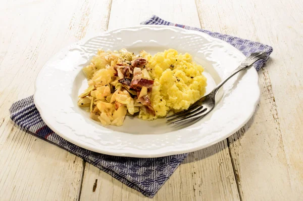 Irish specialty, mashed potato, bacon and cabbage — Stock Photo, Image