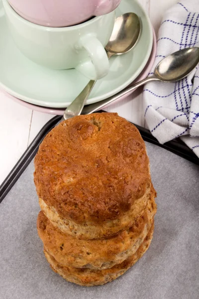 Freshly baked wheaten scone on baking tray — Stock Photo, Image