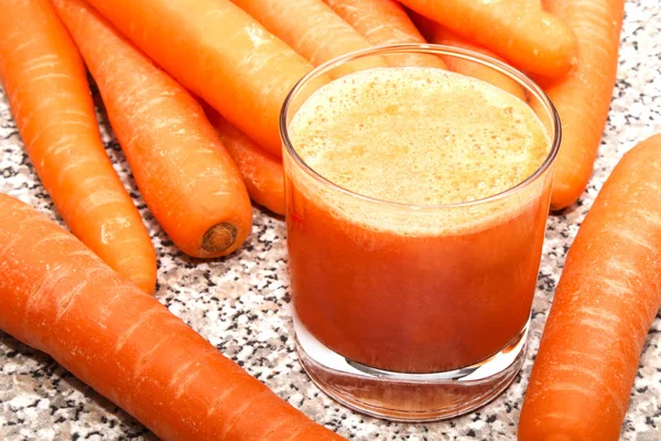 Fresh and healthy carrot juice in a glass — Stock Photo, Image