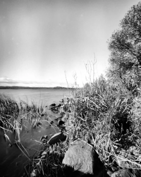 Lake in the autumn - This black and white camera obscura photo i — Stock Photo, Image