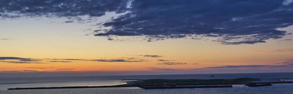 赫利戈兰 看岛上的沙丘 海上日出 — 图库照片