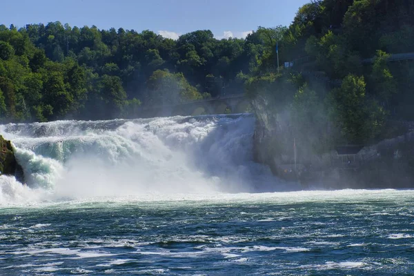 Rhine Terkenal Jatuh Swiss Dekat Kota Schaffhausen Hari Yang Cerah — Stok Foto