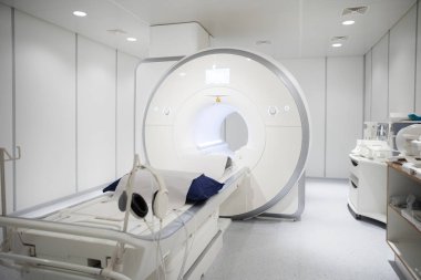 Işıklı hastane MRI makinesinde