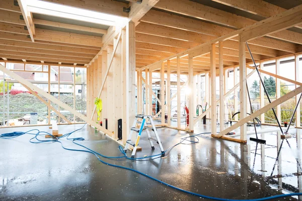 Wooden Incomplete Building With Wet Floor — Stock Photo, Image