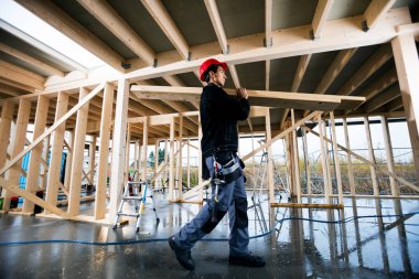 Marangoz ahşap sitesinde taşıyan profil resmini