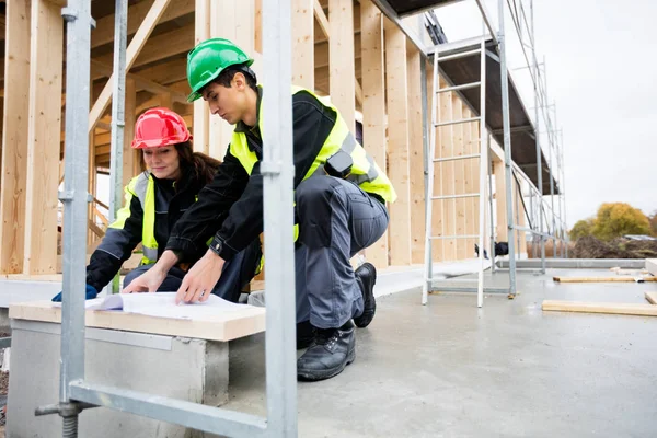 Belge inşaat sahasında analiz marangozlar