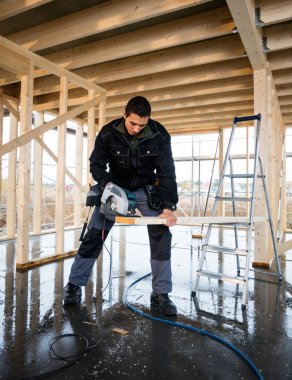 Marangoz kesme ahşap elektrikli el ile sitesinde gördüm