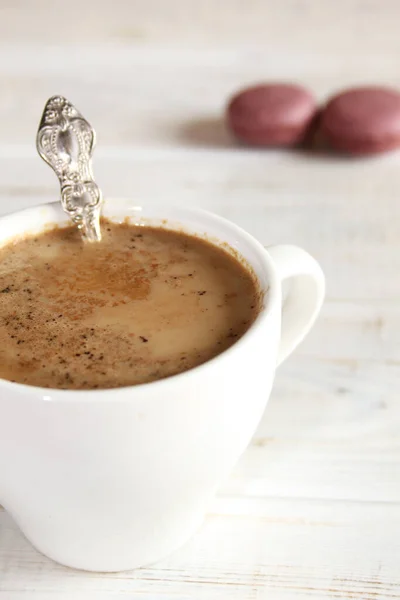 Café fuerte y macarrones — Foto de Stock