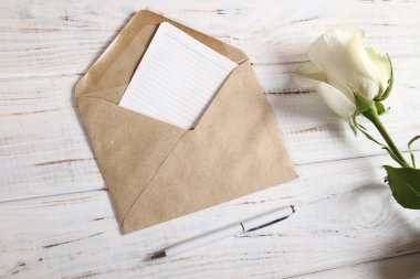 Kalemli ve güllü defter