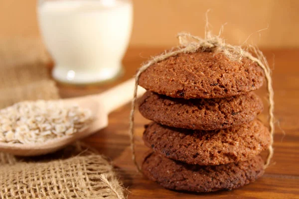 Biscotti di farina d'avena con latte — Foto Stock