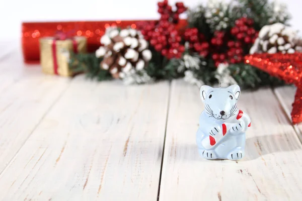 2018 년 12 월 30 일에 확인 함 . Christmas background with year 2020 symbol with mouse — 스톡 사진