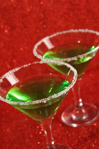 Dos vasos con un cóctel verde —  Fotos de Stock