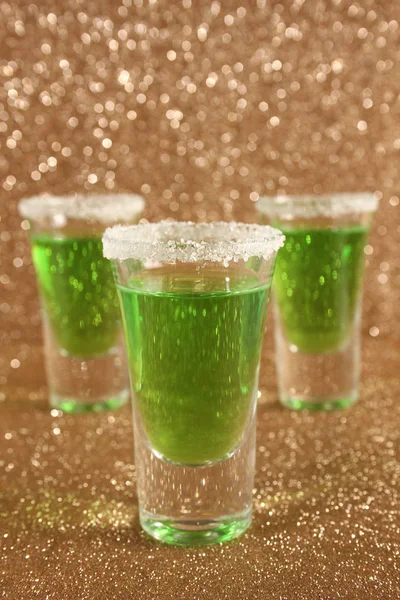 Glasses with a green cocktail — Stock Photo, Image