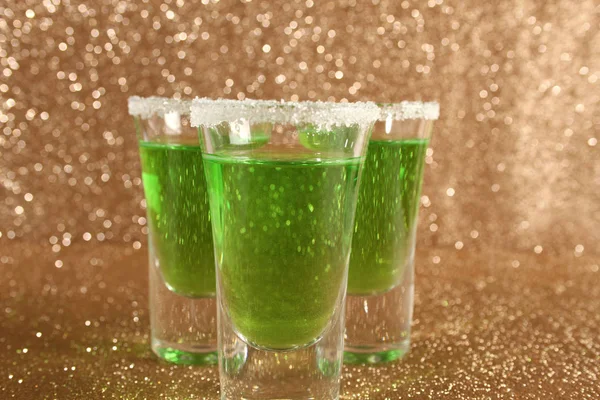 Glasses with a green cocktail — Stock Photo, Image