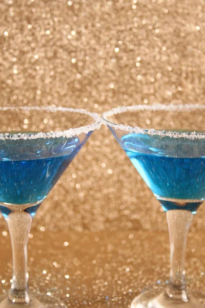 Dos vasos con bebidas azules —  Fotos de Stock