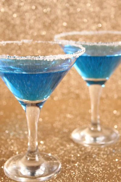 Dos vasos con bebidas azules —  Fotos de Stock