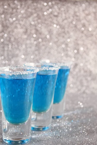 Tres vasos con bebidas azules —  Fotos de Stock