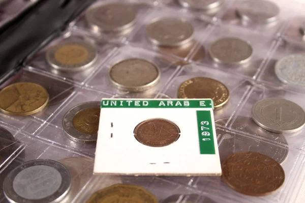 Veel munten van verschillende landen en tijden. Numismatiek — Stockfoto