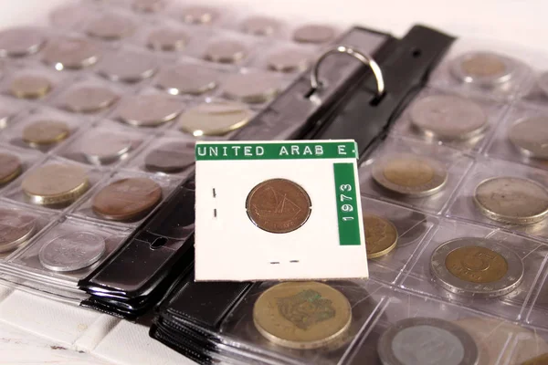 Veel munten van verschillende landen en tijden. Numismatiek — Stockfoto