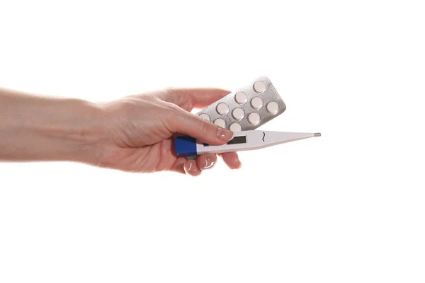 Elektronisk Termometer Och Piller Kvinnlig Hand Isolerad Vit Bakgrund — Stockfoto