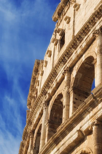 Primo piano del Colosseo a Roma, Italia — Foto Stock