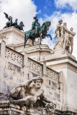 Altare della Patria vatanın (sunak), Vittorio Emanuele II veya Il Vittoriano'ya Monumento Nazionale da bilinir
